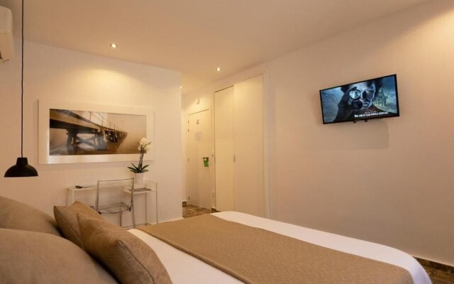 RoomBoutique32