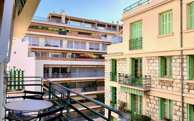 Apart Hotel Riviera - Promenade des anglais 5mn- One bedroom superior- Balcony- Carré d'Or-Musiciens-Balcony Berlioz