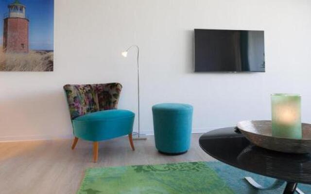 S22_57 Saltwater Suite