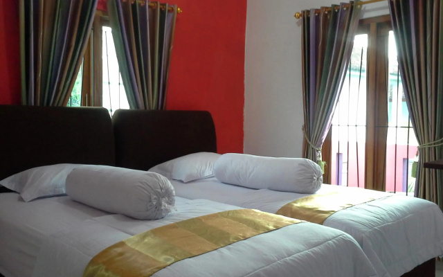 Pelangi Homestay – Guest Rooms – Yogyakarta