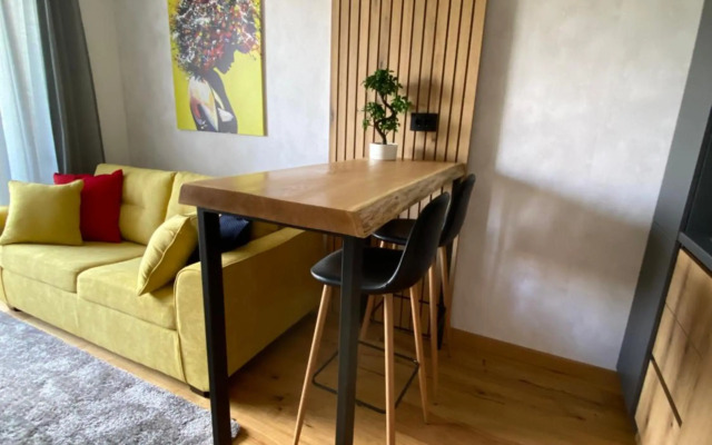 Tesla 8 Apartment