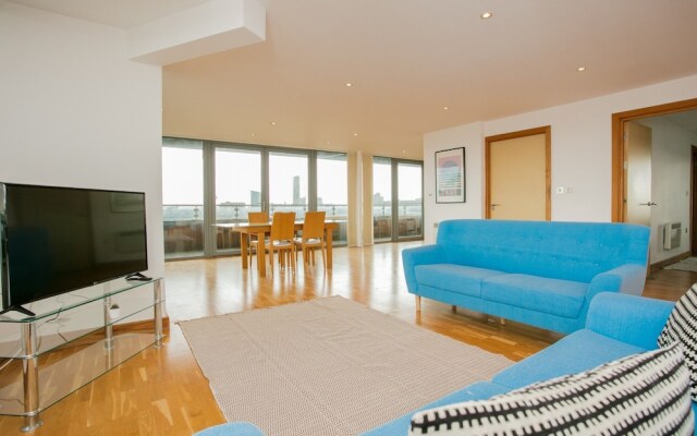 3 Bedroom Flat In East London