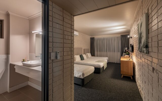 Palms Hotel Motel Chullora