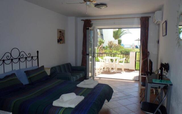 APARTAMENTO PALMERAS nsf25 studio, TORRECILLA, NERJA
