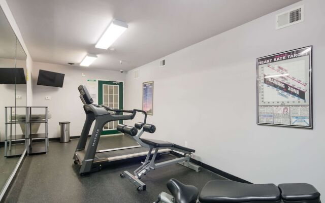 Savannah Suites - Arvada, Colorado