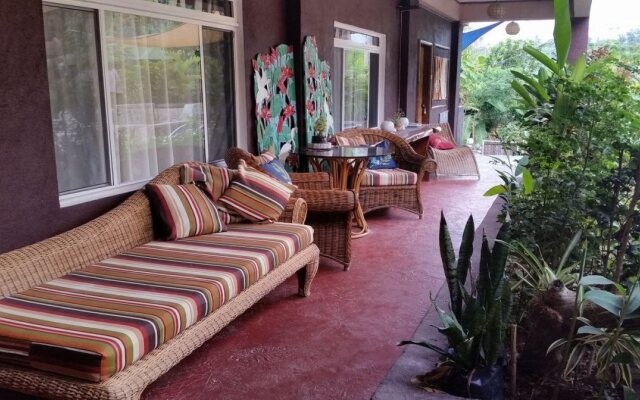 Bahay Isla Inn - Hostel Puerto Galera