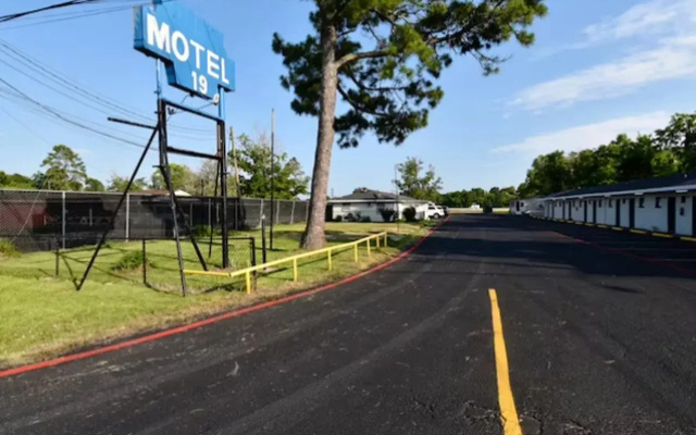 Motel 19 By Capital O Baytown I-10