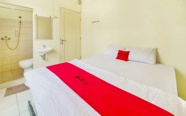 RedDoorz near Soekarno Hatta Airport 3