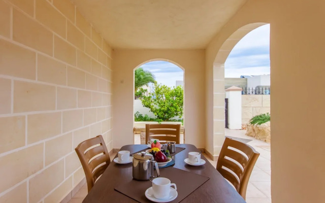 Villa & Pool 2 Mellieha Bay Retreat