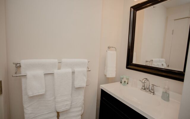 Avance Hotel