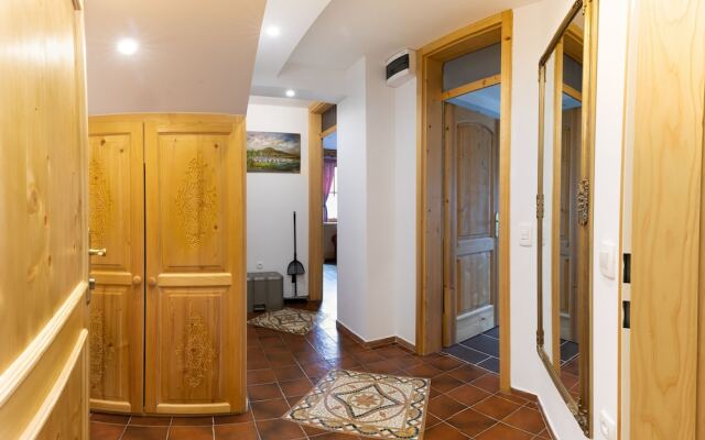 Villa Flora Apartments