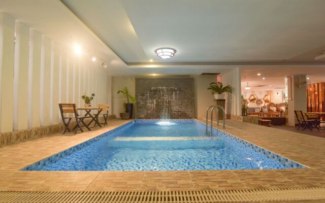 Leaph Sokhak Hotel