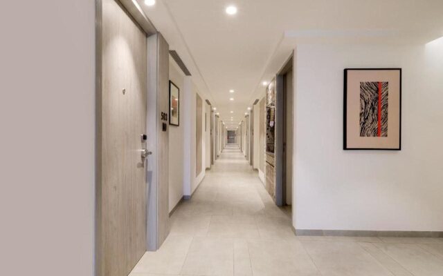 7 Apple Hotel Mahape