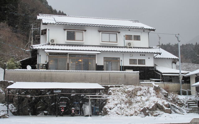 Yufuin Country Road Youth Hostel