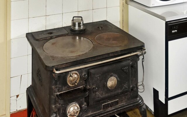 6 Person Holiday Home in Fevåg