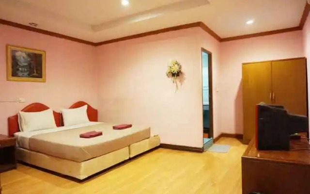 Max One Hotel