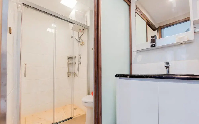 Well Designed And Comfy 2Br Sky House Bsd Apartment