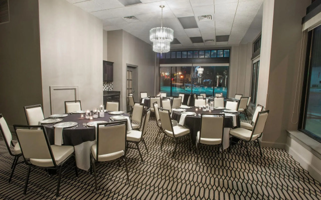 Magnolia Hotel Omaha