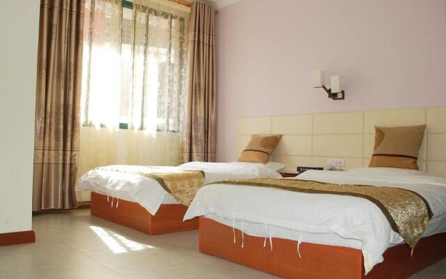 Tian Tian Holiday Hotel