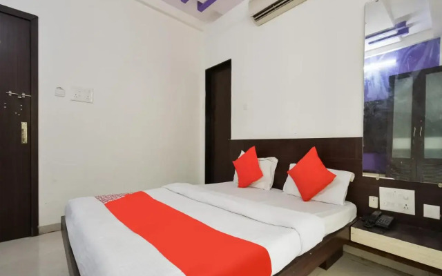Oyo Flagship 76407 Hotel Sai Suman Palace