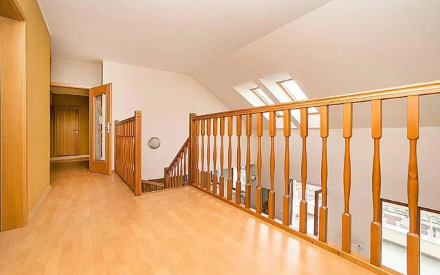 Great Terrace in Big, Central Flat