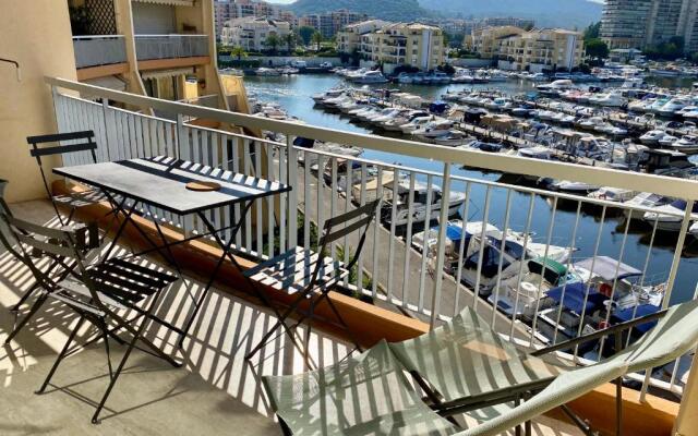 Appartement lumineux 6 places avec vue sur Marina