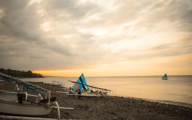 Arya Amed Beach Resort and Dive Center