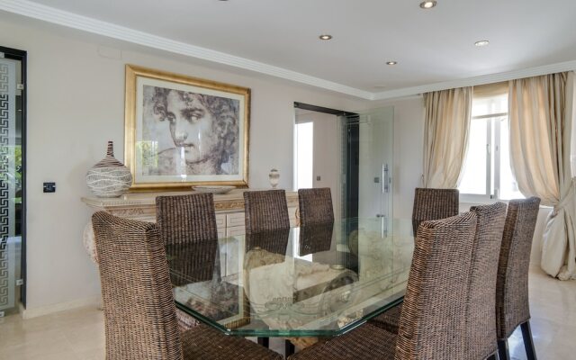 Exclusive 5star sea view villa Elviria