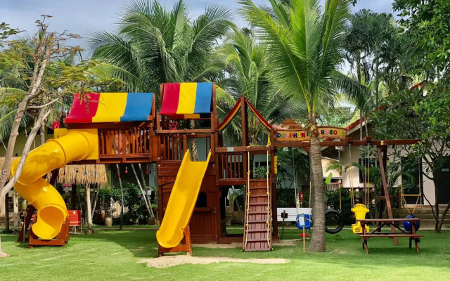 Dolphin Bay Beach Resort