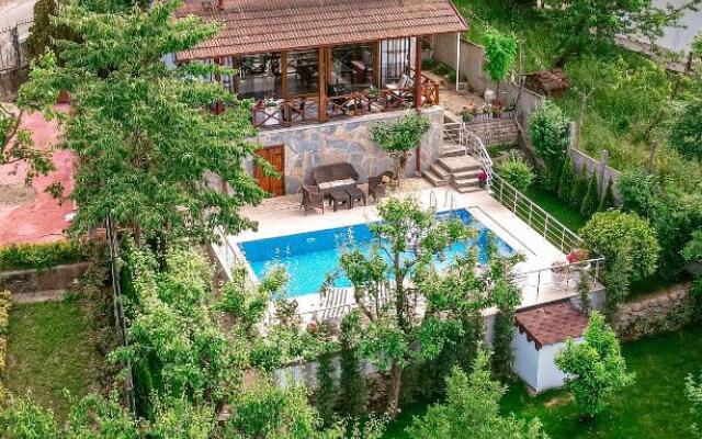 Havuzlu Mustakil Lüx Villa Doğa SAPANCA 150 MT2