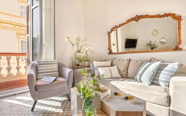 amazing apartment in malaga center. cervantes