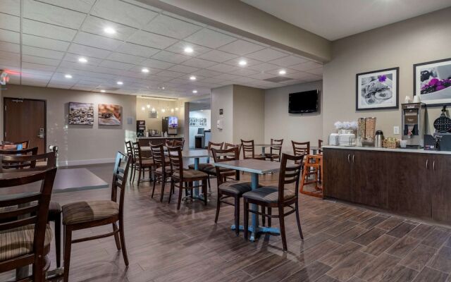 Microtel Inn Suites By Wyndham Kalamazoo