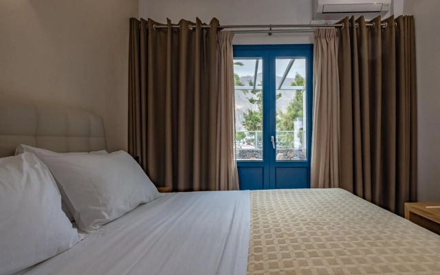 Tristhenia Hotel