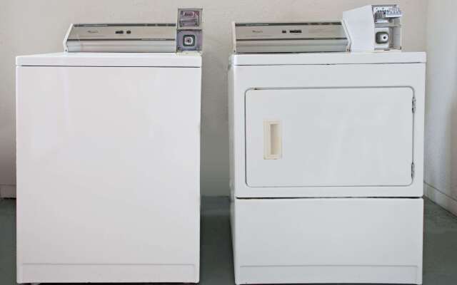 Super 8 by Wyndham Houston/Brookhollow NW