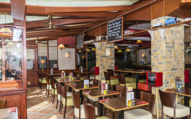 Rowantree Hotel