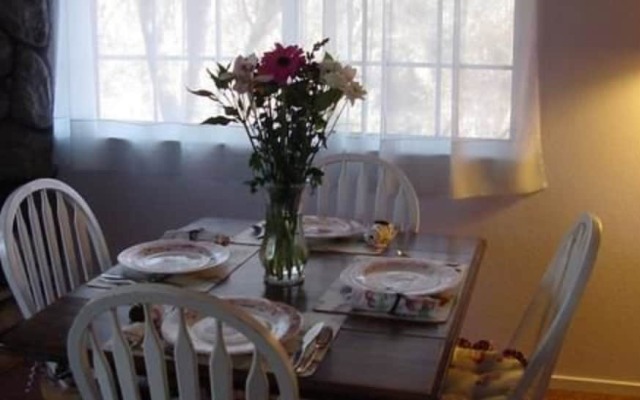 Apple Blossom Inn