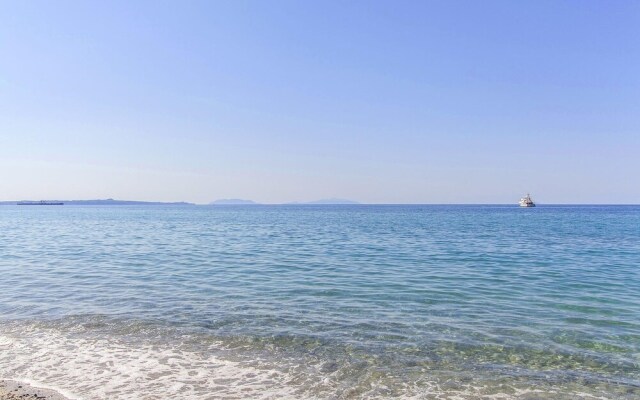 Nice Apartment in Davoli Marina With 2 Bedrooms and Wifi