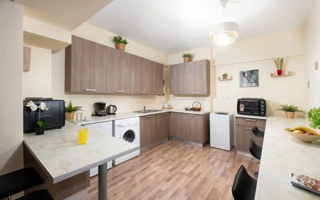 Enattica Syntagma Living