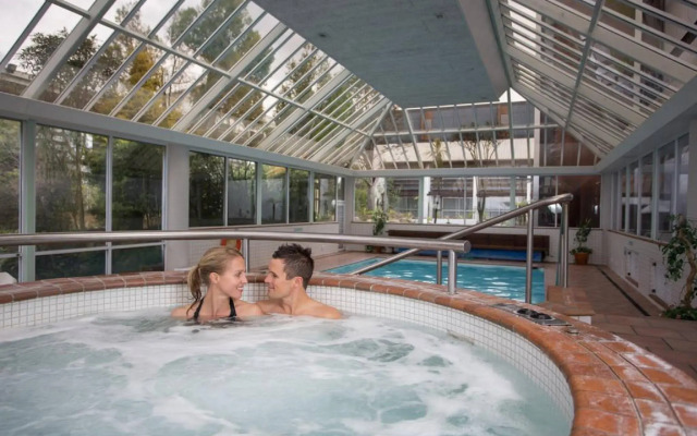 Commodore Airport Hotel