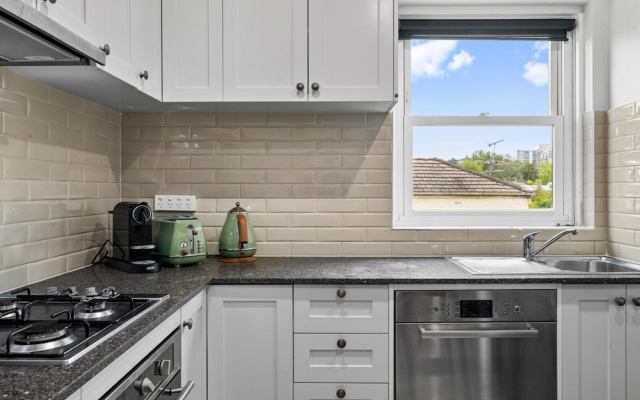 Stylish 1 Bed Apartment in East Melbourne