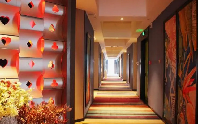 Happy Inn Hotel (Zhengzhou Erqi Wanda Plaza South Third Ring)