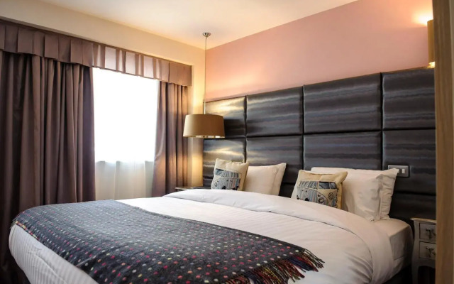The House Hotel