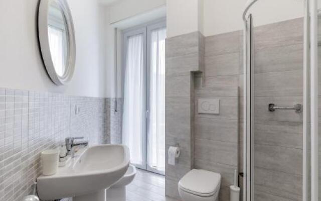 Piazza De Angeli M1 Comfortable Flat with Balcony