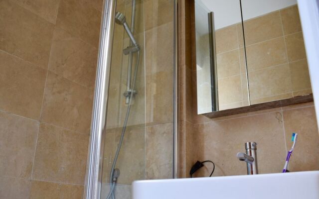 1 Bedroom Apartment By Clapham Common