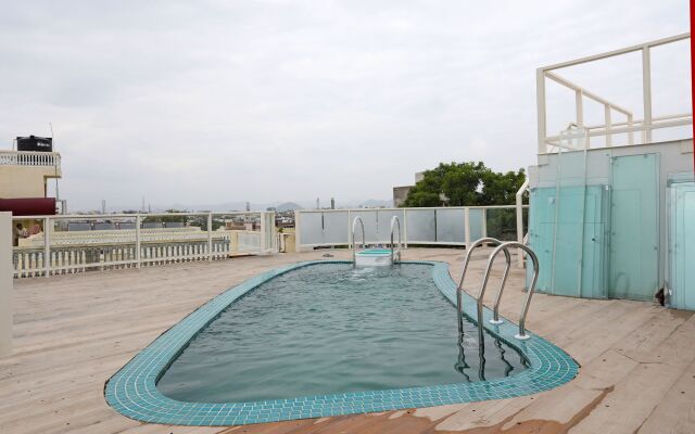 OYO 9366 Hotel Shambhu Villas