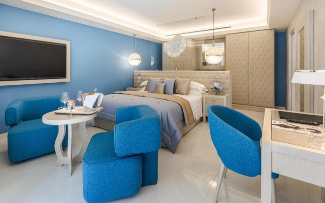 Cala Beach Resort