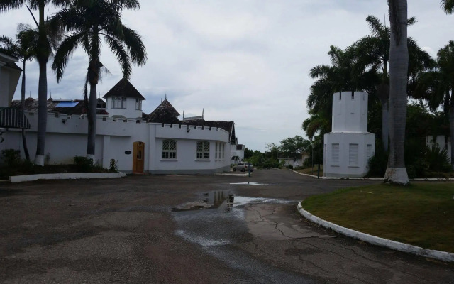 Seacastles Exora Beach Suite