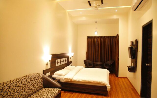 Popular Hotel