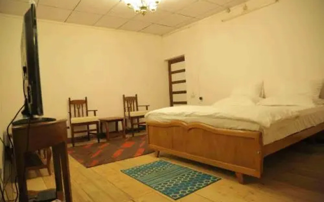 Marsh Villa Luxury Resort