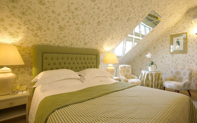NARUTIS hotel